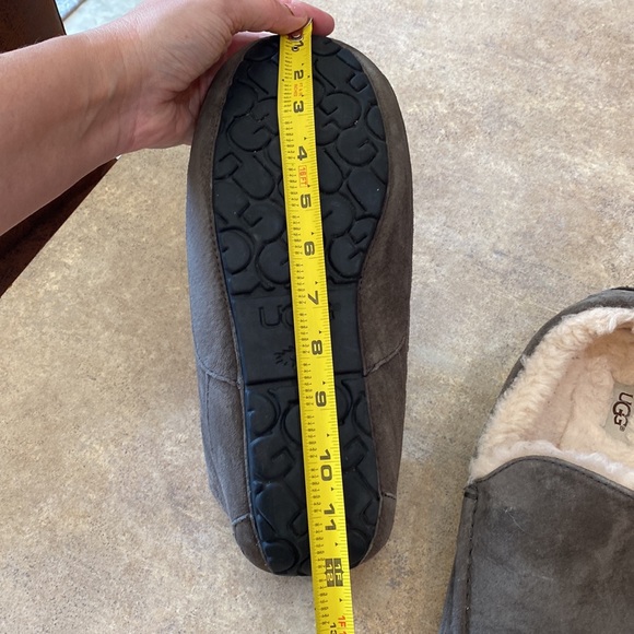 Mens UGG shoes see pictures for measurements no size tag - Picture 9 of 9